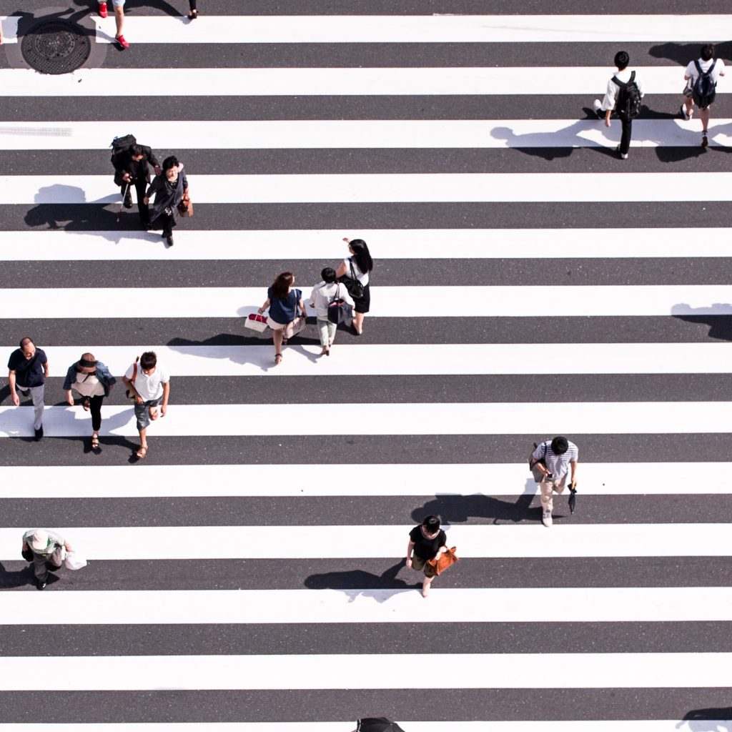 Fundación Innovación Bankinter - gente, paso de cebra